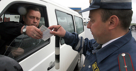 Оформить водительские права иностранцу в Новосибирске