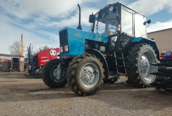 Права на трактор в Феодосии